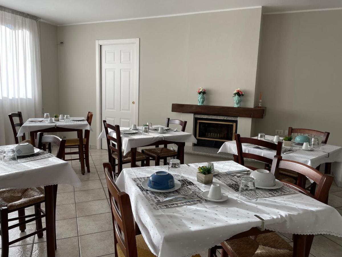Casa Azzurra Camere Serravalle Sesia Zewnętrze zdjęcie
