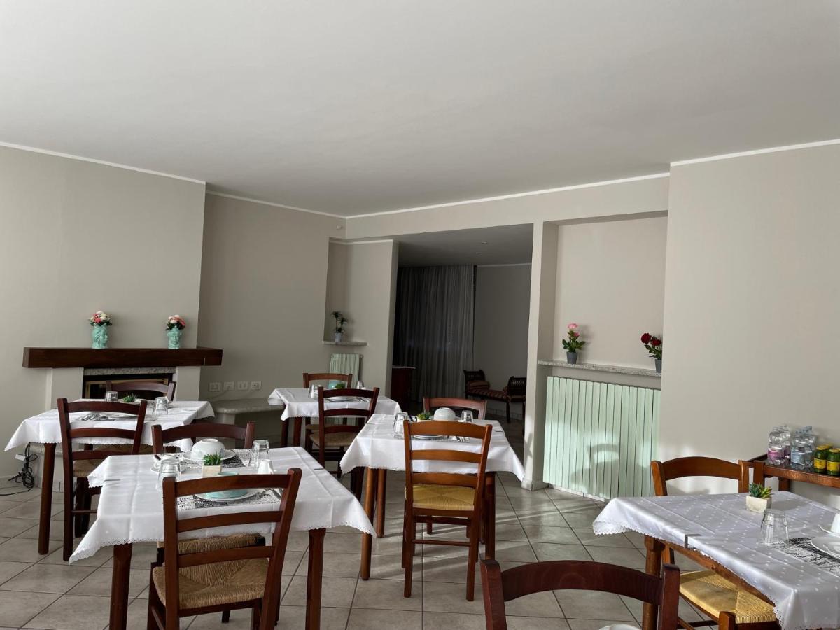 Casa Azzurra Camere Serravalle Sesia Zewnętrze zdjęcie